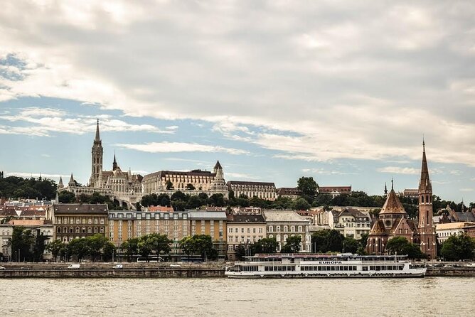 Budapest Evening Sightseeing Cruise with your own Chauffeur - Chain Bridge gives the cruise its first sense of scale