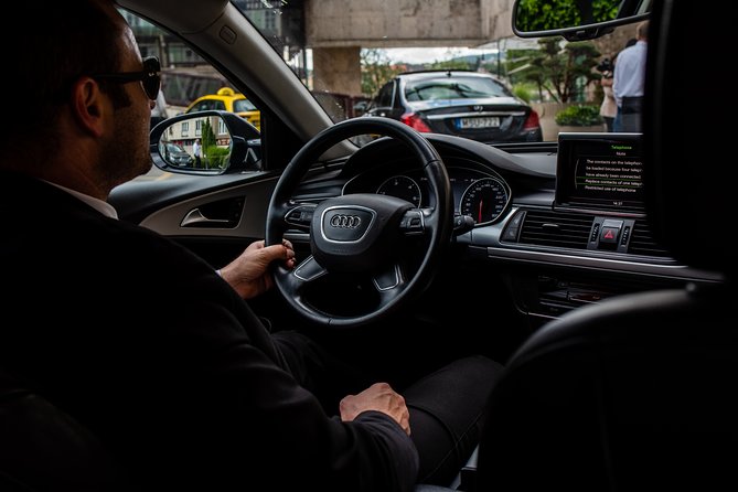 Budapest Private Airport Transfer in a Luxury Car - Who should book this transfer?