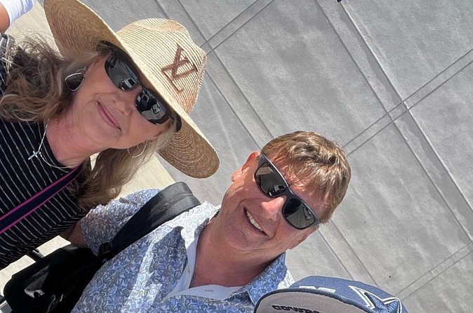 CABOAirport PRIVATE CAR To Cabo Resorts AREA up To 3 pax One Way - Communication makes the difference