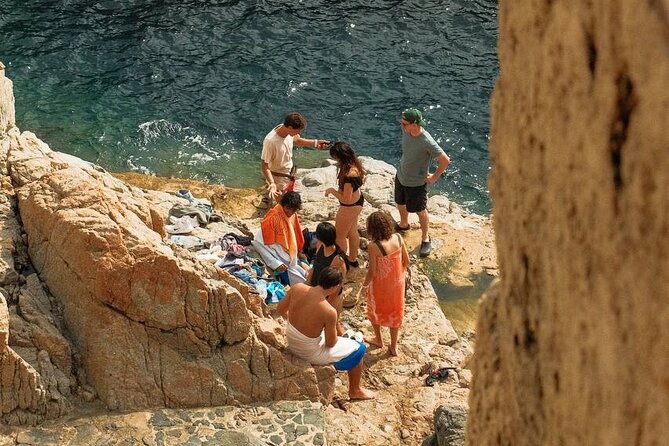 Cadaqués/Begur Private Luxury Tour Costa Brava by Mercedes Vogue - Choosing Cadaqués over the southern coast
