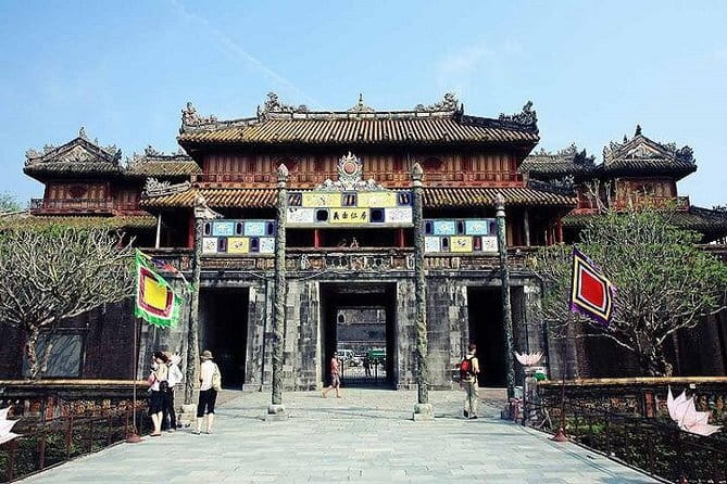 Chan May Port to Golden Bridge or Hoi An by Private Car - Hoi An Ancient Town in a short port day
