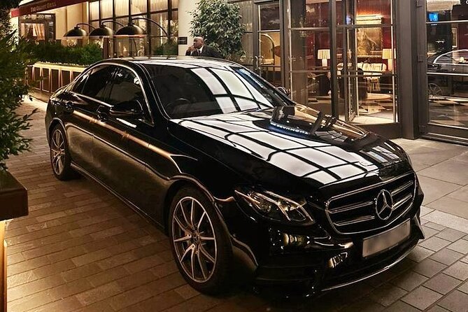 Chauffeur Limo Service From Heathrow Airport to London any Hotels - A calmer first hour after landing at Heathrow