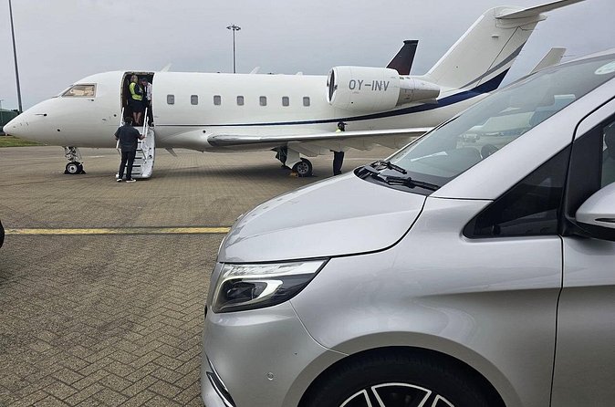 Chauffeur Limo Service From London any Hotels to Heathrow Airport - Flight tracking and pickup timing