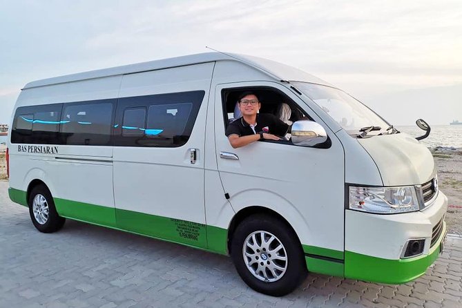 °Chauffeur: Malacca to Singapore Van Transfer - Is the $63.37 price good value?