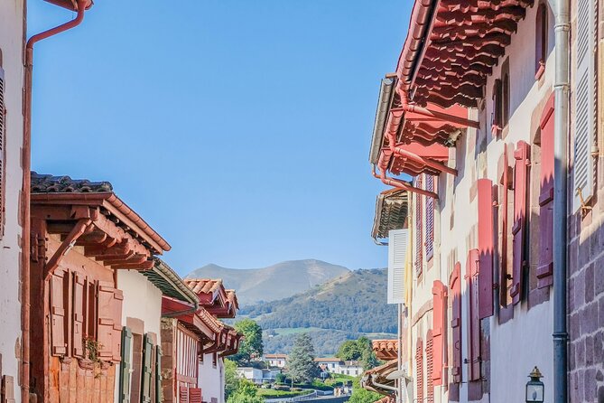 Chauffeured car Transfers to Saint Jean Pied de Port - A simple arrival into Saint Jean Pied de Port