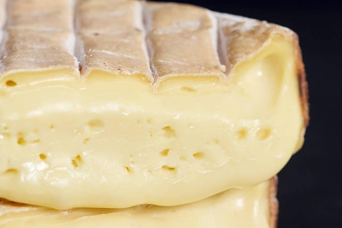 Chauffeured Cheese and Wine Tour with 3 Course Lunch - For 2 - A cheese-first day in the Yarra Valley
