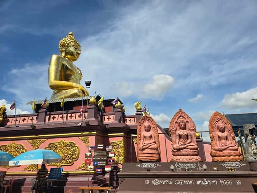 Chiang Rai: Private Tour with Driver and Custom Itinerary - Blue Temple, sapphire color and calm interiors
