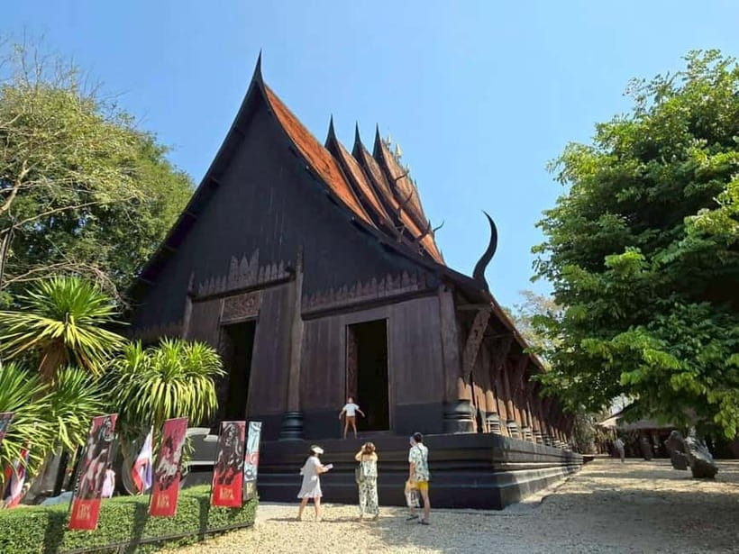 Chiang Rai: Private Tour with Driver and Custom Itinerary - Wat Huay Pla Kang and the giant Guan Yin