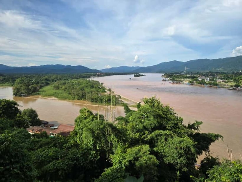 Chiang Rai: Private Tour with Driver and Custom Itinerary - The Golden Triangle and the Mekong River