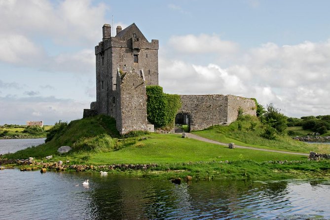 Cliffs of Moher Private Award Winning Luxury Mercedes Car Tour - What the Mercedes and guide add to the day