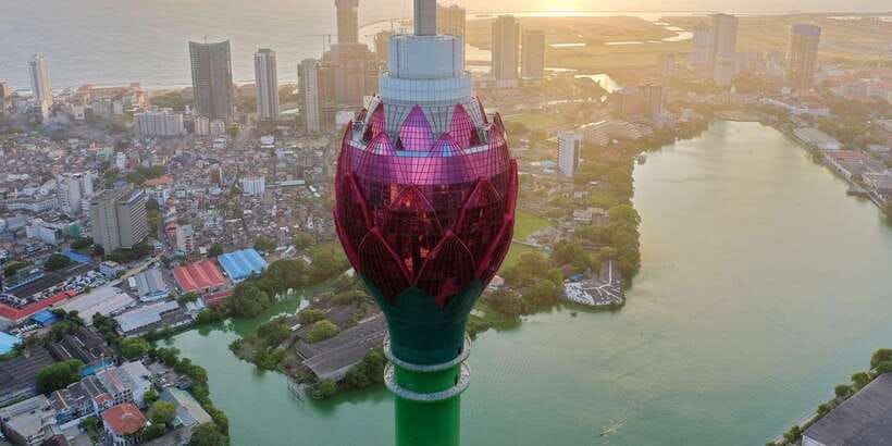 Colombo: city tour on a private car- full day & half day - Pettah, the Red Mosque, and everyday Colombo