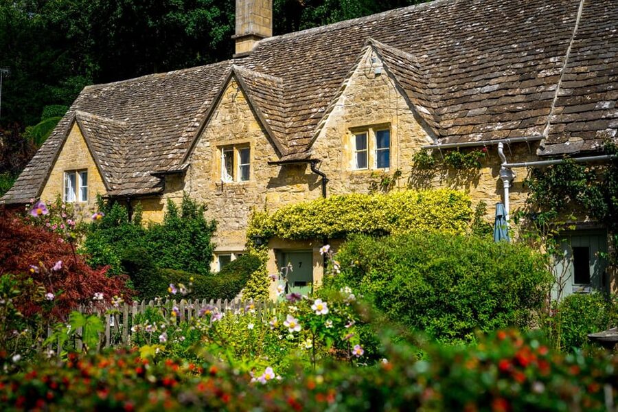 Cotswolds Village Private Car Tour and Photoshoot - Why this private Cotswolds tour works