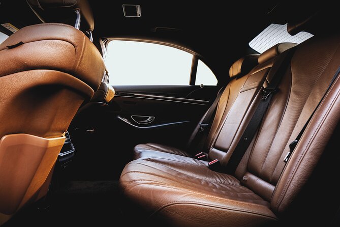 Cracow to airport transfer by Luxurious VIP limo - Key points before you book