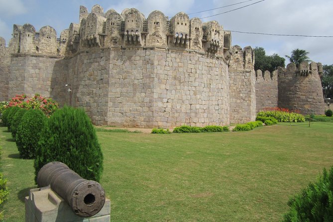 Cult Immersions 5 - Enchanting Hyderabad Full Day Private Tour - Mecca Masjid and Laad Bazaar