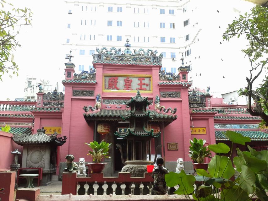Customized Ho Chi Minh City Experience on Cyclo with Driver - What is included for $69 per person?