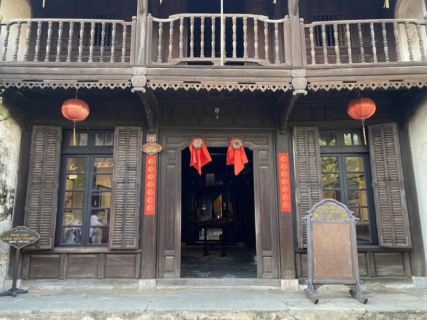 Da Nang: My Son Sanctuary and Hoi An Private Car Day Tour - Hoi An’s old streets and markets