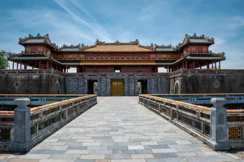 Da Nang: One-Day Hue Discovery with Luxury Private Limousine - The limousine ride from Da Nang to Hai Van Pass