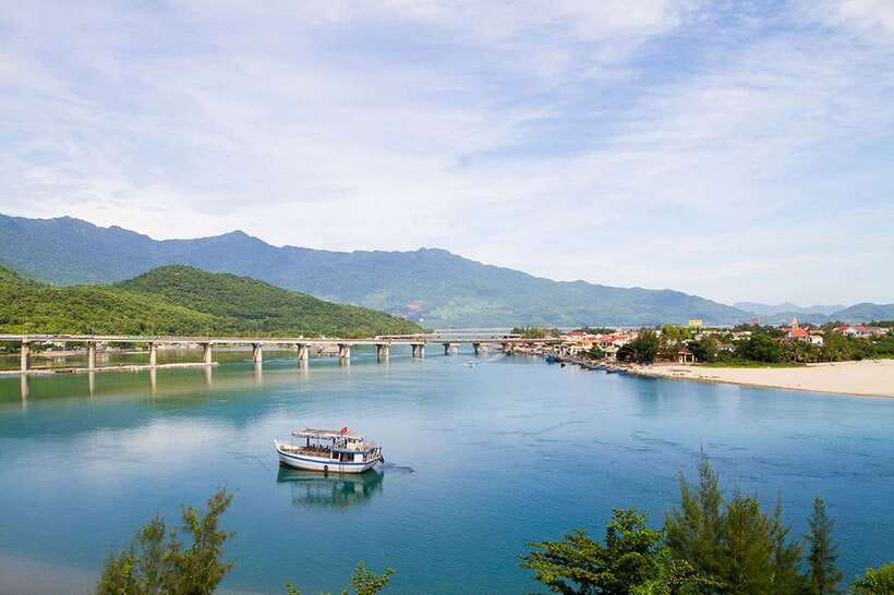 Da Nang : Private Car to Hue with Multi Sightseeing Stops - Optional stop: Marble Mountains
