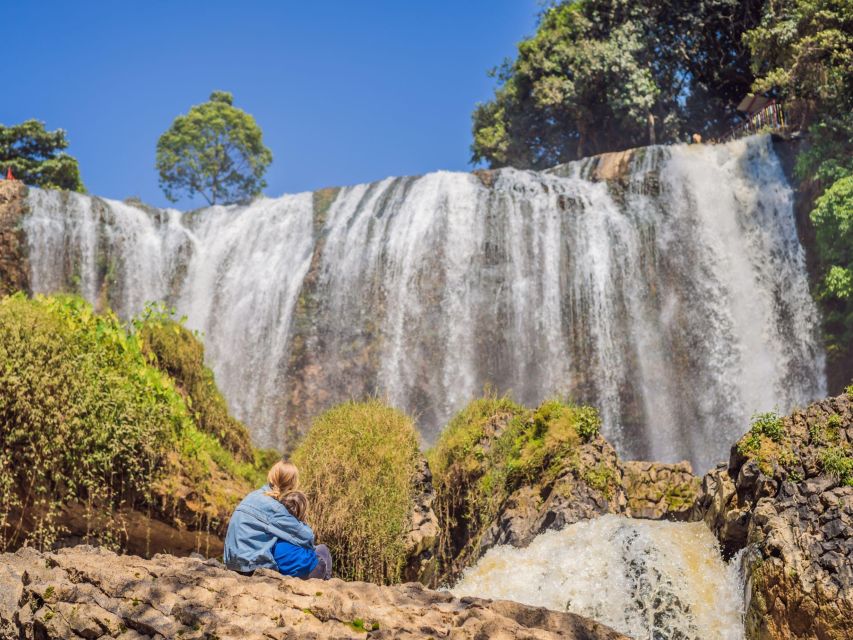 Dalat: Best of the Countryside Tour in a Private Car - Tuyen Lam Lake closes the day quietly