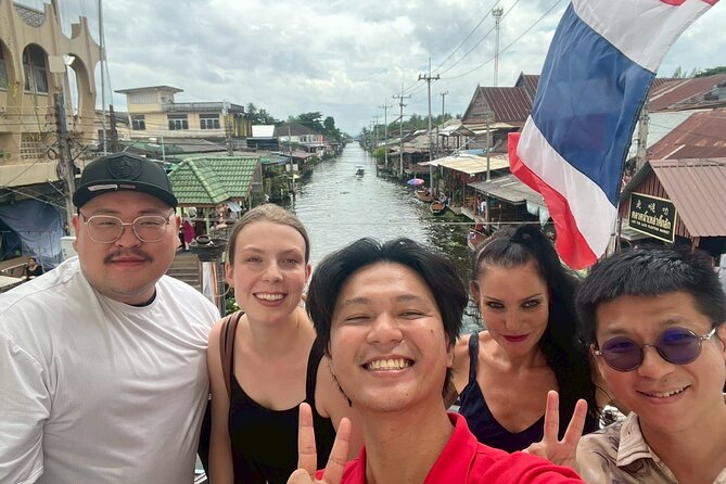 Damnoen Saduak and Maeklong Railway Market Tour with Private Car - What the $146.59 price includes