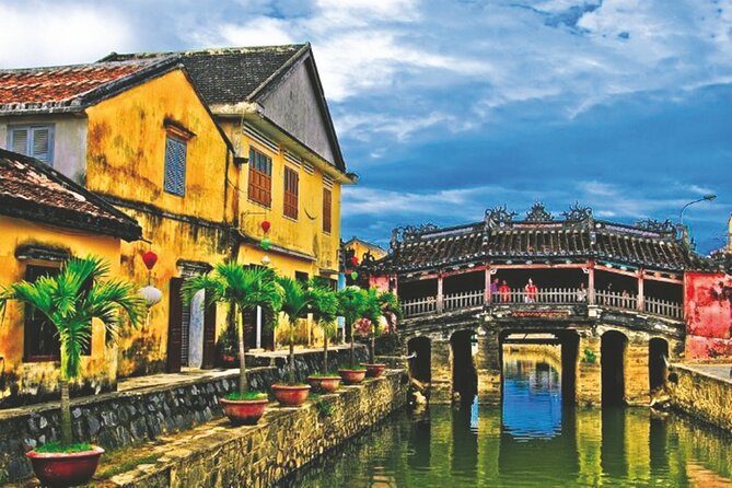 DaNang Airport Transfer to Hoi An by private car or vice versa - A simple way to get from Da Nang to Hoi An
