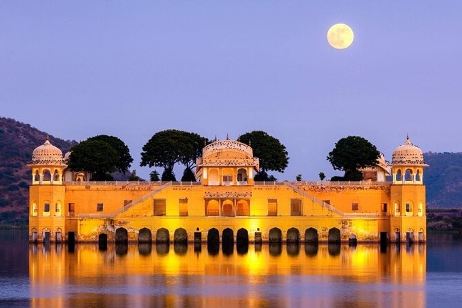 Day Tour Of Jaipur With Driver & Car - The palace complex above Maota Lake