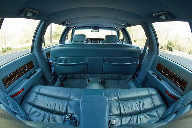 Death Becomes Her Funeral Limo Tour of Los Angeles - What the guide adds to the ride