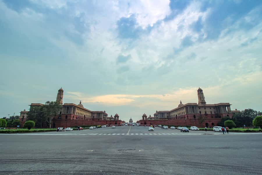 Delhi: Full Day Old and New Delhi Tour By Private Car - Key points to know before booking