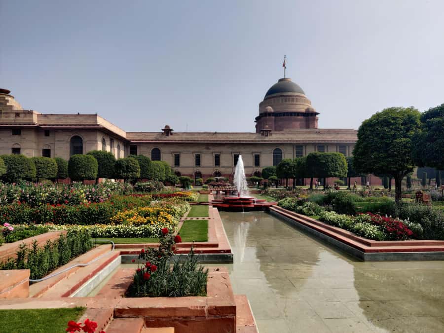 Delhi: Full Day Old and New Delhi Tour By Private Car - Walking Rajpath toward Rashtrapati Bhavan