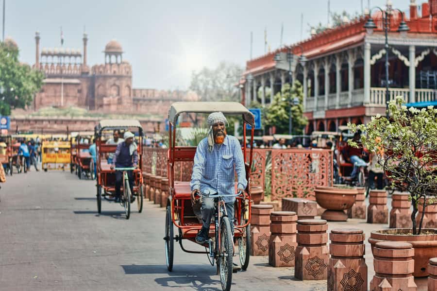 Delhi: Full Day Old and New Delhi Tour By Private Car - Lotus Temple for a quiet pause