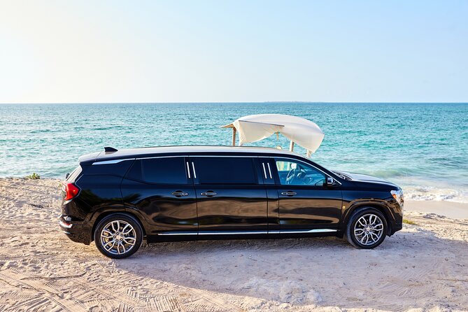 Deluxe GMC Limousine from CUN Airport to Cancun Hotel Zone - Service strengths and weak spots