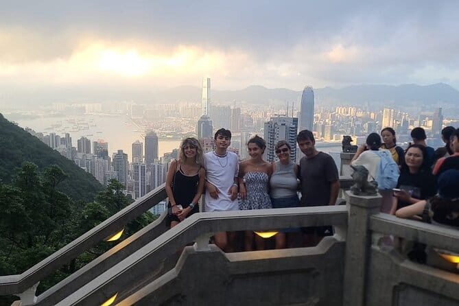 Deluxe Hong Kong City Tour using Mercedes-Benz V-Class Car+ Guide - Key points to know before booking