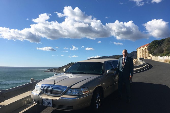 Deluxe Los Angeles 5-Hour Limo Tour with Drinks Included - Rodeo Drive and the money side of Los Angeles