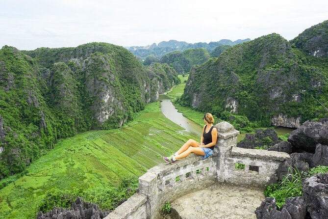 Deluxe & Small Group Hoa Lu Tam Coc Mua Cave Full Day Tour - Limousine Transfer - Hoa Lu and Vietnam’s early royal capitals