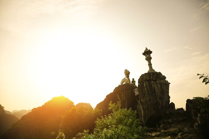Deluxe & Small Group Hoa Lu Tam Coc Mua Cave Full Day Tour - Limousine Transfer - Cycling through the villages