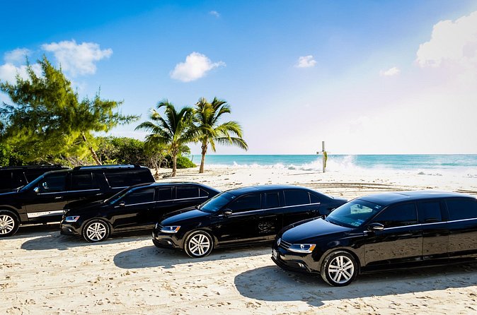 Departure by Luxury Sedan From Playa del Carmen to Cancun Airport - Inside the sedan: comfort rather than ceremony