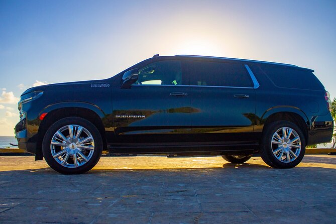 Departure by Luxury Suv from Playa del Carmen to Cancun Airport - What happens at your hotel lobby