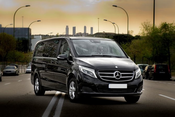 Departure from Central London to Heathrow Airport by Luxury Van - Inside the Mercedes V Class