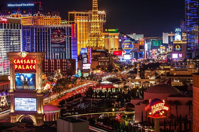 Departure Transfer: Las Vegas to Airport LAS in Luxury SUV - The service style: attentive, formal, and personal