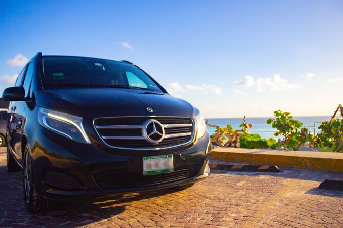 Departures in Mercedes Benz from Playa del Carmen to Cancun Airport - Leaving Playa del Carmen without the usual airport scramble