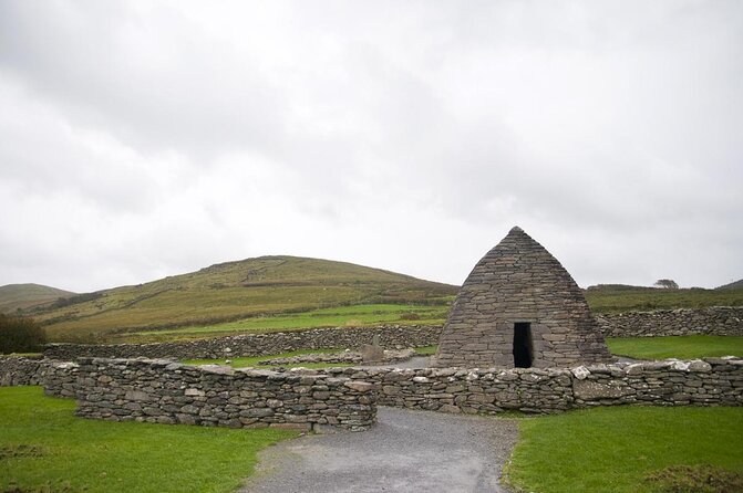 Dingle: Slea Head Drive Tour Full Day - Personal Chauffeur Guide - Key points to know before booking