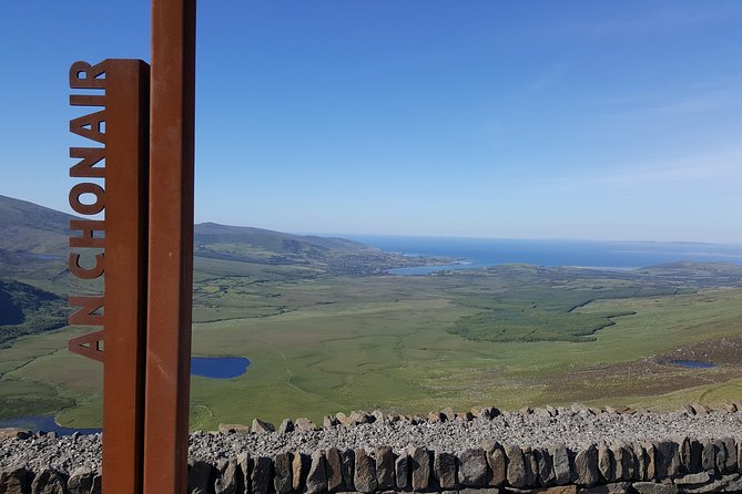 Dingle: Slea Head Drive Tour Full Day - Personal Chauffeur Guide - Riasc, Gallarus Oratory, and Kilmalkedar Church