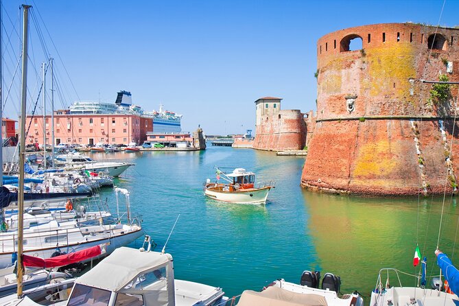 Direct transfer from Florence to Livorno with private driver - Meeting your driver in Florence