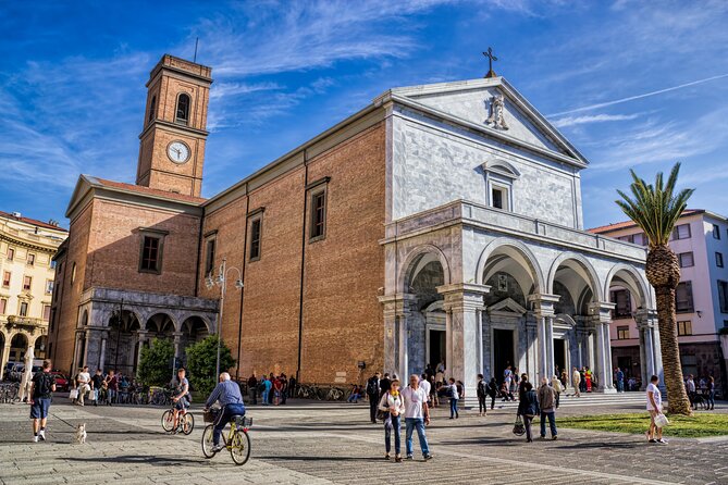 Direct transfer from Florence to Livorno with private driver - Picking the right vehicle for your group