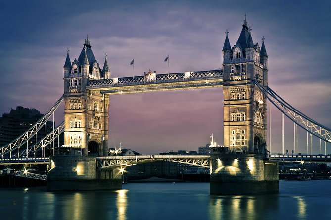 Discover London with your Executive Minivan Hire with Driver - Buckingham Palace and central London