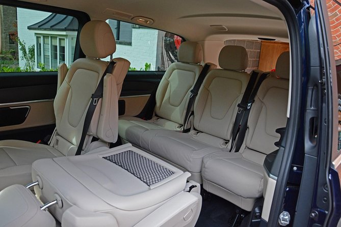 Discover London with your Executive Minivan Hire with Driver - Big Ben, Parliament, and the Westminster sights