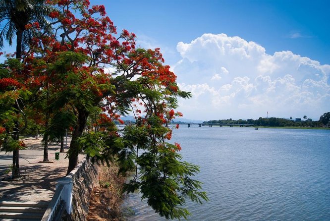Dong Hoi to Hue Private Car Transfer With Sightseeing Stops - Key points to know before booking