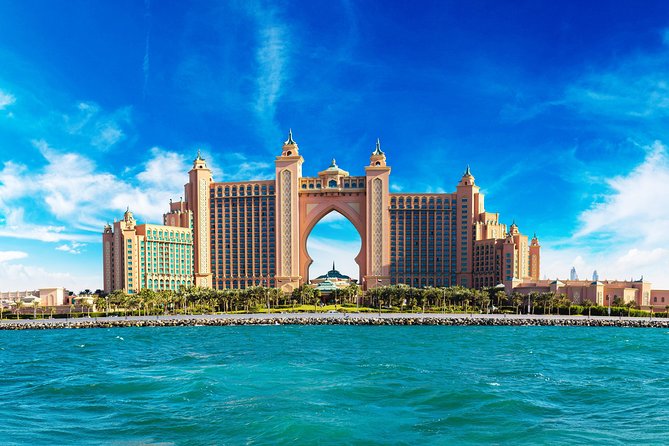 Dubai Airport DXB Round-Trip Private Transfer in Luxury Van - The ride into Dubai, about 50 minutes