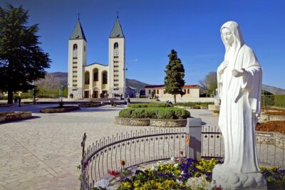 Dubrovnik to Medjugorje & Kravice – Day Trip with Luxury Vehicle
