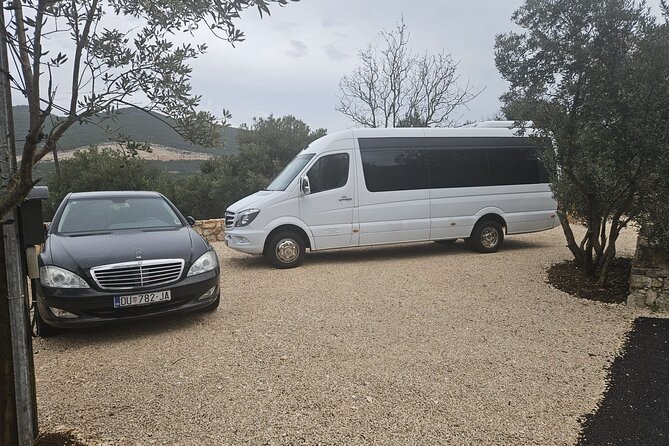Dubrovnik to Split luxury transfer with 5course LUNCH INCLUDED - A five-course lunch on the Pelješac Peninsula